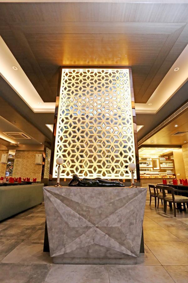 Hotel Parador Agra Extérieur photo